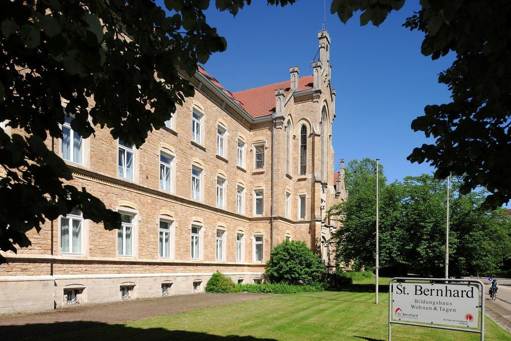 Bildungshaus St. Bernhard - Wohnen Und Tagen Hotel Rastatt Ngoại thất bức ảnh