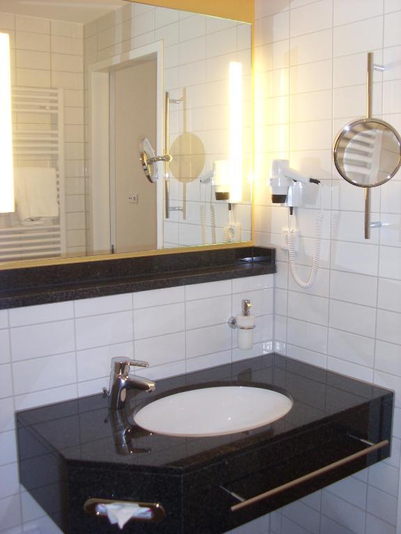 Bildungshaus St. Bernhard - Wohnen Und Tagen Hotel Rastatt Phòng bức ảnh