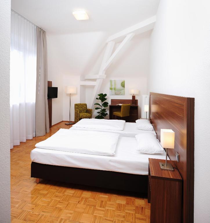 Bildungshaus St. Bernhard - Wohnen Und Tagen Hotel Rastatt Phòng bức ảnh