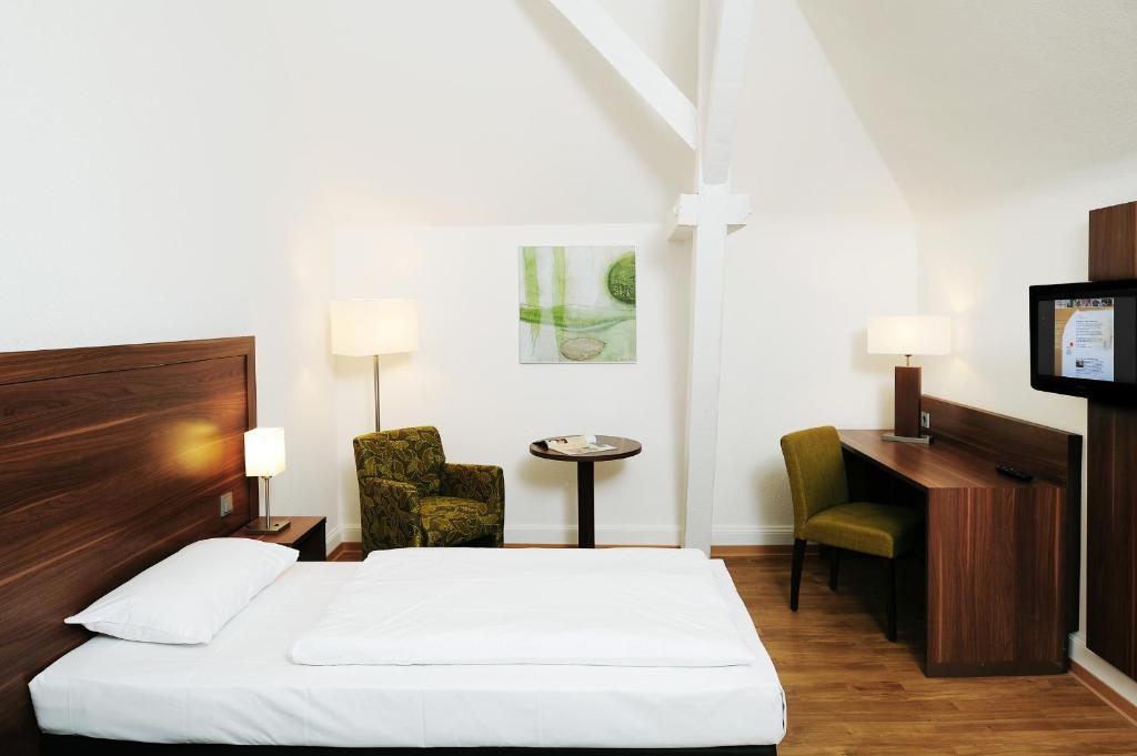 Bildungshaus St. Bernhard - Wohnen Und Tagen Hotel Rastatt Ngoại thất bức ảnh
